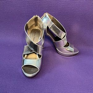 LOVIN’ MICHAEL ANTONIO SILVER HEELS